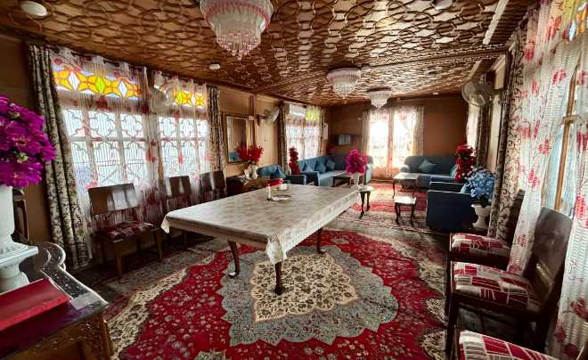 Nigeen Lake houseboat stay blog category