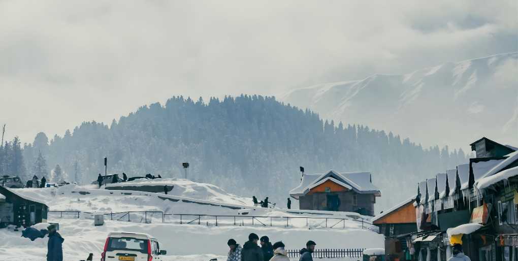 Best day trips from Srinagar houseboat